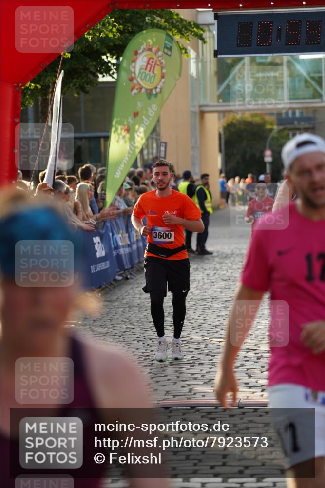 13.06.2025 - Holstenköstenlauf Felixshl http://msf.ph/oto/7923573 13.06.2025 19:54:25 Laufen 2028, 2092, 2325, 2812, 2869, 3231, 3302, 3600, 3675 meine-sportfotos.de
