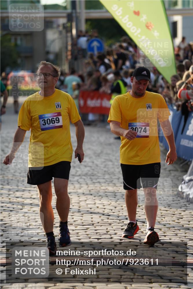 13.06.2025 - Holstenköstenlauf Felixshl http://msf.ph/oto/7923611 13.06.2025 19:54:54 Laufen 3062, 3069, 3074 meine-sportfotos.de