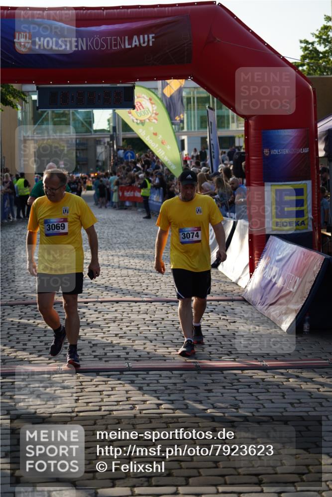 13.06.2025 - Holstenköstenlauf Felixshl http://msf.ph/oto/7923623 13.06.2025 19:54:57 Laufen 3062, 3069, 3074, 3592 meine-sportfotos.de