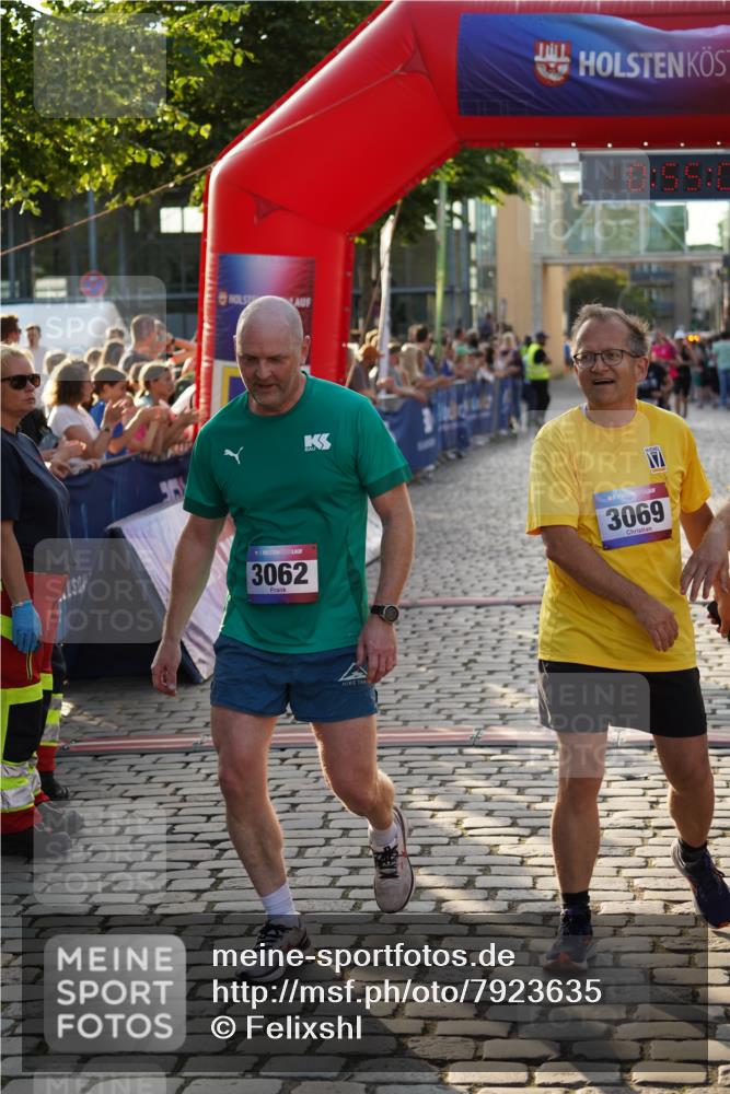 13.06.2025 - Holstenköstenlauf Felixshl http://msf.ph/oto/7923635 13.06.2025 19:55:01 Laufen 2517, 3062, 3160, 3169, 3172, 3592 meine-sportfotos.de