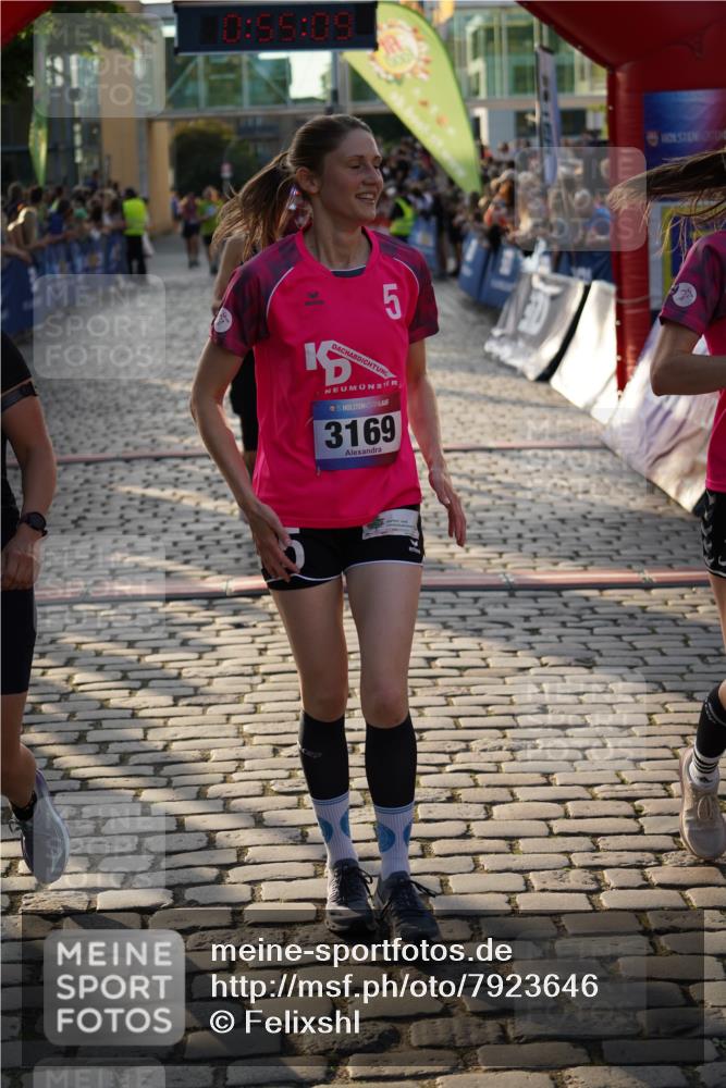 13.06.2025 - Holstenköstenlauf Felixshl http://msf.ph/oto/7923646 13.06.2025 19:55:09 Laufen 2517, 3160, 3169, 3172, 3592 meine-sportfotos.de