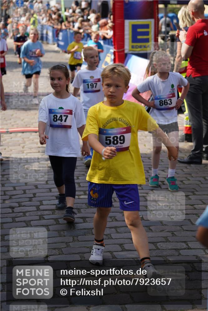 13.06.2025 - Holstenköstenlauf Felixshl http://msf.ph/oto/7923657 13.06.2025 16:07:25 Laufen 53, 108, 174, 193, 197, 298, 300, 312, 323, 579, 589, 688, 848, 1146, 1150, 1286, 1808 meine-sportfotos.de