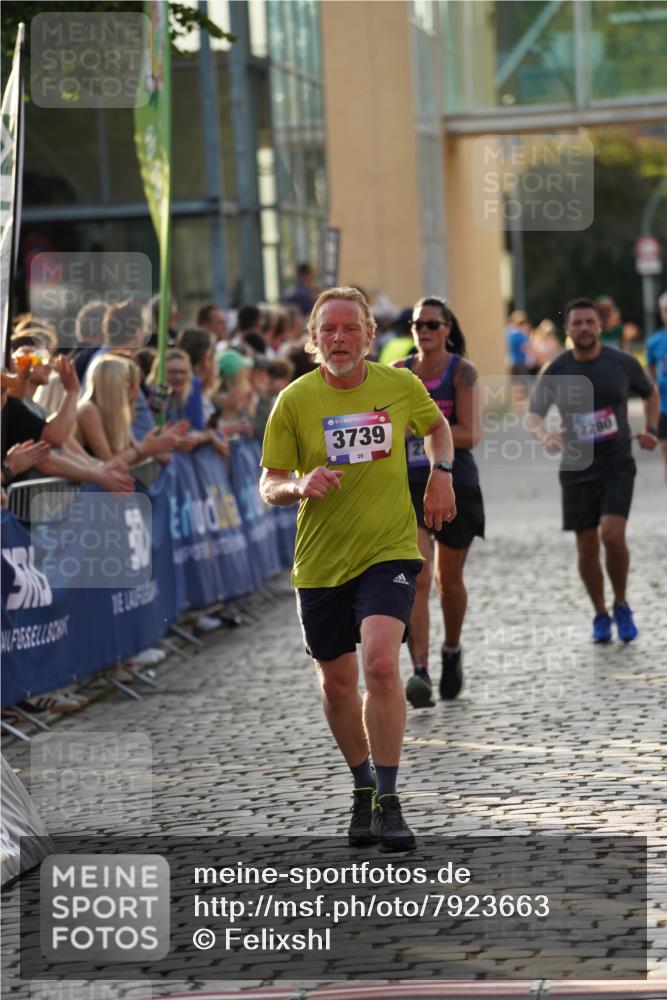 13.06.2025 - Holstenköstenlauf Felixshl http://msf.ph/oto/7923663 13.06.2025 19:55:17 Laufen 2280, 2420, 2424, 2644, 2710, 2719, 3739 meine-sportfotos.de