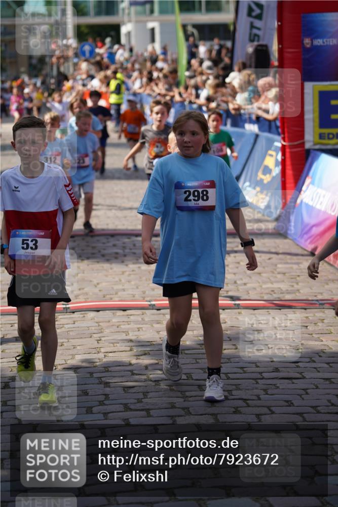 13.06.2025 - Holstenköstenlauf Felixshl http://msf.ph/oto/7923672 13.06.2025 16:07:28 Laufen 53, 108, 174, 193, 298, 300, 312, 323, 579, 688, 848, 953, 1146, 1150, 1286, 1382 meine-sportfotos.de