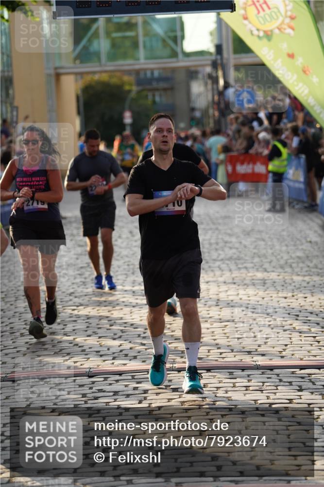13.06.2025 - Holstenköstenlauf Felixshl http://msf.ph/oto/7923674 13.06.2025 19:55:19 Laufen 2280, 2420, 2424, 2644, 2710, 2719, 3707, 3739 meine-sportfotos.de