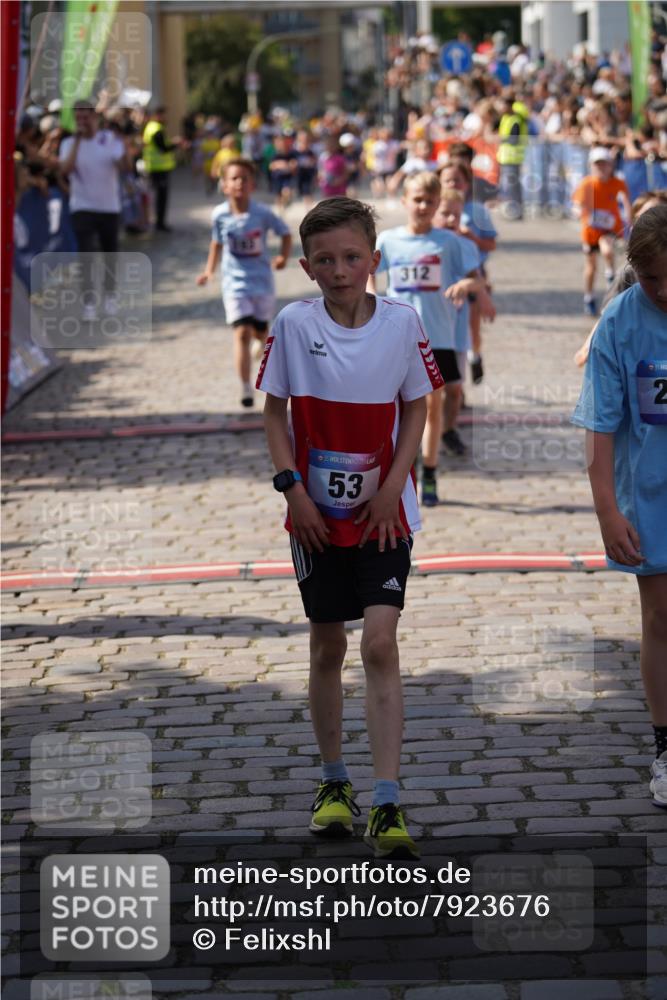 13.06.2025 - Holstenköstenlauf Felixshl http://msf.ph/oto/7923676 13.06.2025 16:07:29 Laufen 53, 108, 174, 193, 298, 300, 312, 323, 579, 593, 688, 703, 848, 953, 1146, 1150, 1286, 1382 meine-sportfotos.de