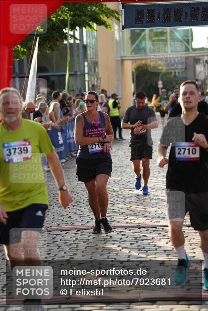 13.06.2025 - Holstenköstenlauf Felixshl http://msf.ph/oto/7923681 13.06.2025 19:55:20 Laufen 2280, 2420, 2424, 2644, 2710, 2719, 3707, 3739 meine-sportfotos.de