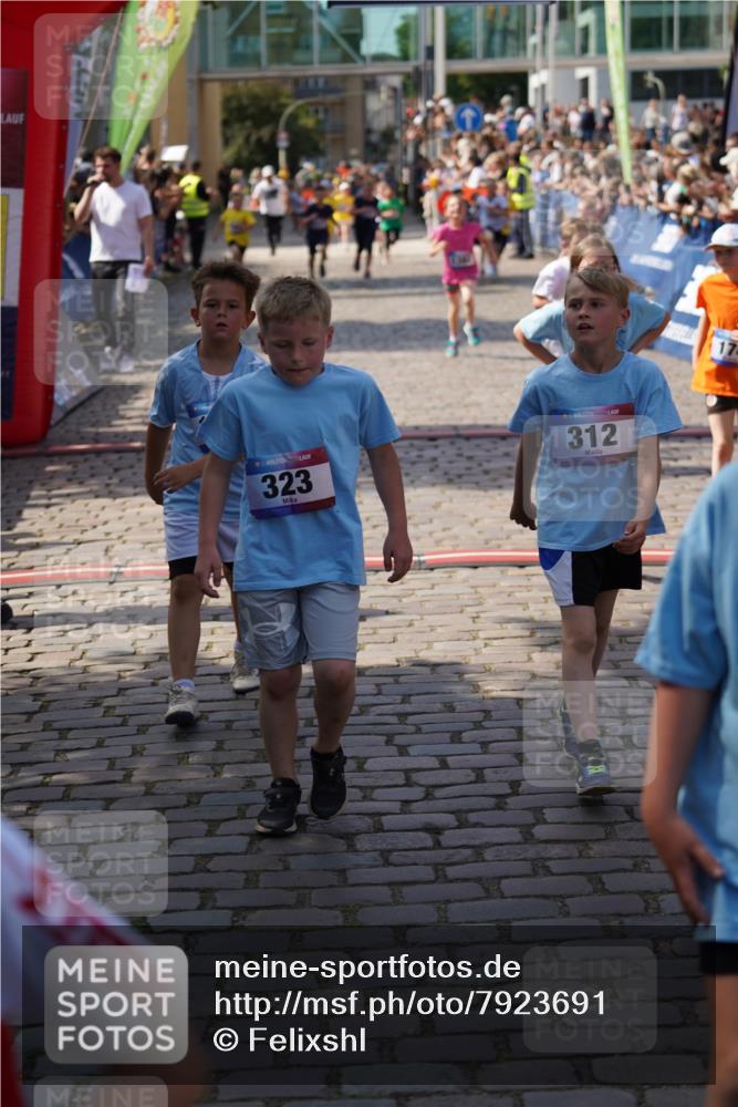 13.06.2025 - Holstenköstenlauf Felixshl http://msf.ph/oto/7923691 13.06.2025 16:07:33 Laufen 108, 173, 174, 193, 300, 301, 593, 601, 703, 848, 953, 1045, 1286, 1313, 1382, 1873 meine-sportfotos.de