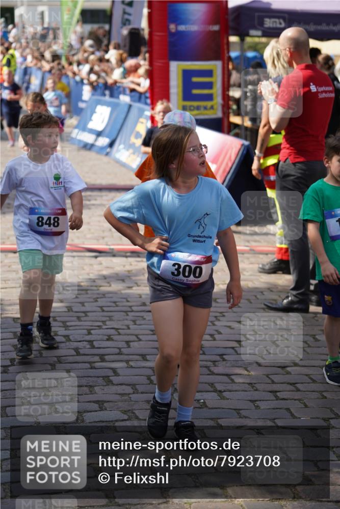 13.06.2025 - Holstenköstenlauf Felixshl http://msf.ph/oto/7923708 13.06.2025 16:07:36 Laufen 173, 196, 301, 593, 595, 596, 601, 703, 842, 848, 953, 1045, 1313, 1382, 1873 meine-sportfotos.de