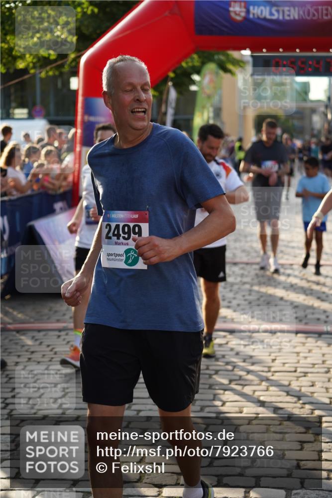 13.06.2025 - Holstenköstenlauf Felixshl http://msf.ph/oto/7923766 13.06.2025 19:55:46 Laufen 2065, 2107, 2499, 2619, 2657, 3240, 3304, 3657, 3662, 3732, 3777 meine-sportfotos.de