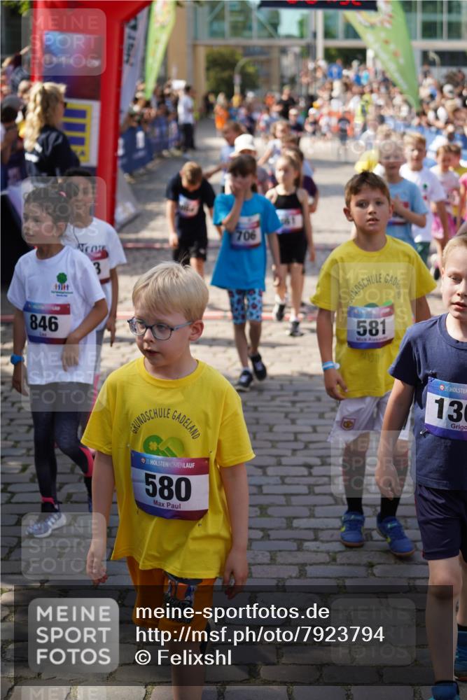 13.06.2025 - Holstenköstenlauf Felixshl http://msf.ph/oto/7923794 13.06.2025 16:08:01 Laufen 52, 209, 212, 288, 304, 325, 435, 441, 453, 456, 461, 464, 581, 584, 588, 687, 701, 838, 857, 966, 1037, 1041, 1183, 1187, 1206, 1304, 1898 meine-sportfotos.de
