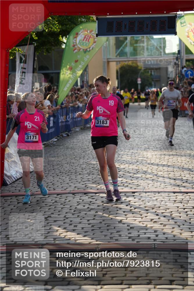 13.06.2025 - Holstenköstenlauf Felixshl http://msf.ph/oto/7923815 13.06.2025 19:56:02 Laufen 2114, 2241, 2550, 2564, 2941, 3171, 3183, 3767 meine-sportfotos.de