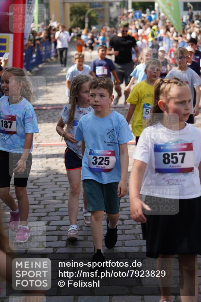 13.06.2025 - Holstenköstenlauf Felixshl http://msf.ph/oto/7923829 13.06.2025 16:08:08 Laufen 209, 212, 288, 322, 435, 441, 448, 453, 468, 700, 701, 862, 966, 976, 1044, 1046, 1148, 1151, 1216, 1304 meine-sportfotos.de