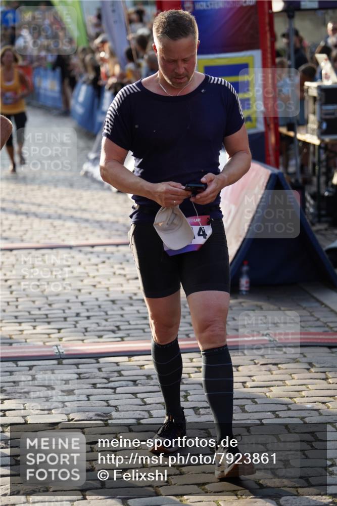 13.06.2025 - Holstenköstenlauf Felixshl http://msf.ph/oto/7923861 13.06.2025 19:56:10 Laufen 2460, 2550, 3659, 3767 meine-sportfotos.de