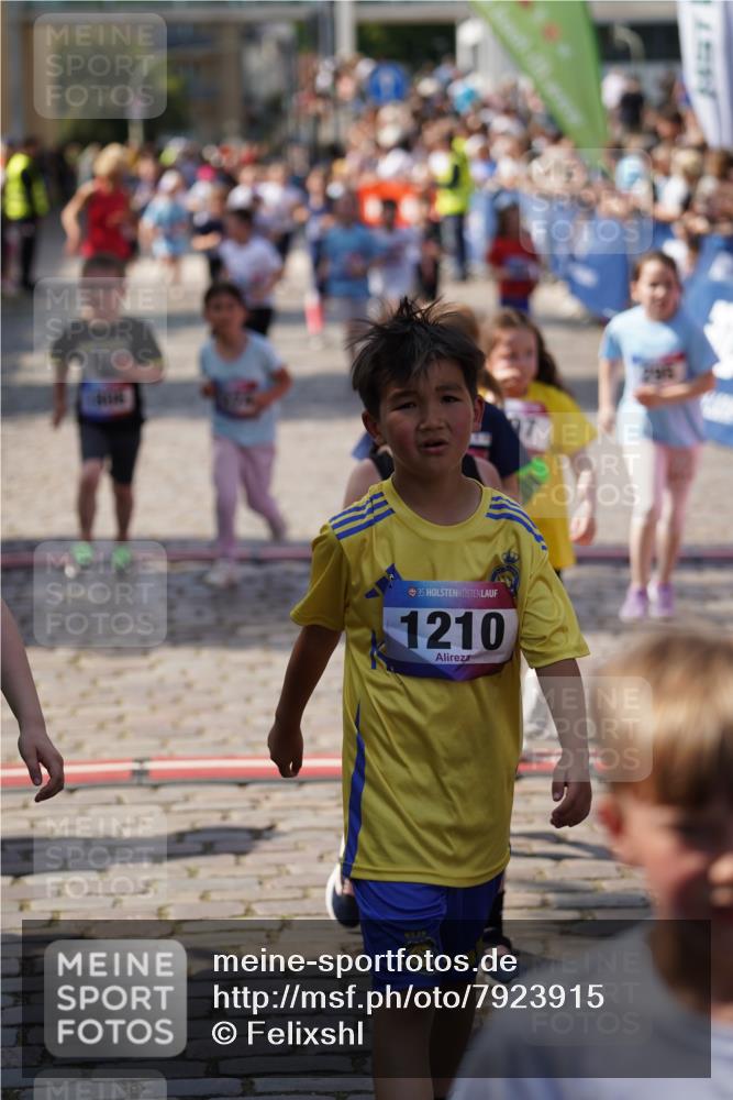 13.06.2025 - Holstenköstenlauf Felixshl http://msf.ph/oto/7923915 13.06.2025 16:08:38 Laufen 289, 295, 303, 686, 839, 843, 845, 964, 1051, 1208, 1214, 1302, 1305, 1314, 1806 meine-sportfotos.de