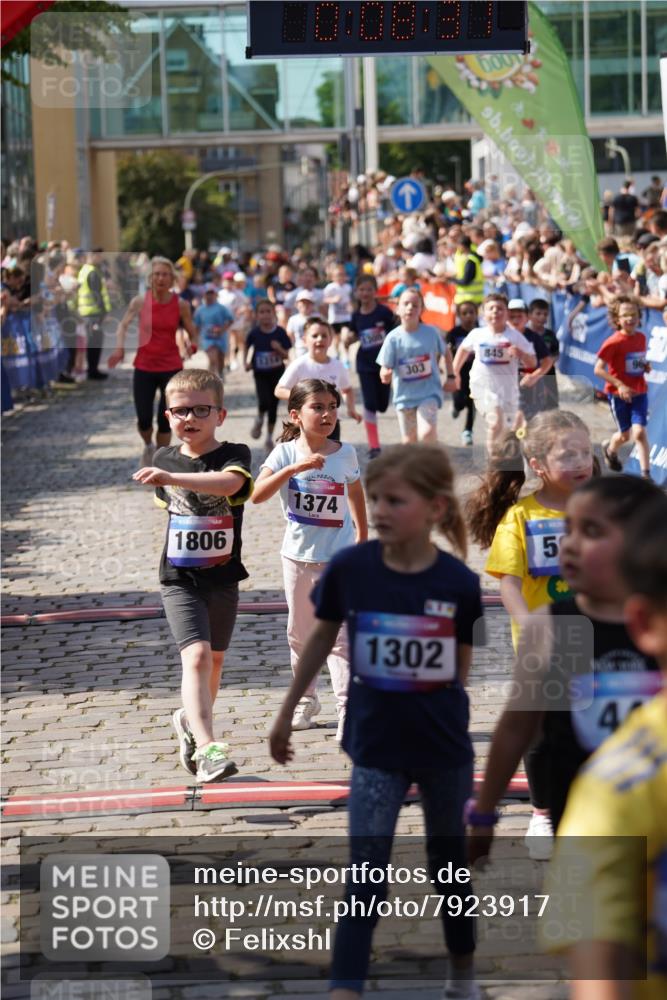 13.06.2025 - Holstenköstenlauf Felixshl http://msf.ph/oto/7923917 13.06.2025 16:08:40 Laufen 289, 291, 295, 303, 686, 839, 843, 845, 858, 861, 964, 1051, 1208, 1214, 1305, 1311, 1314, 1806 meine-sportfotos.de