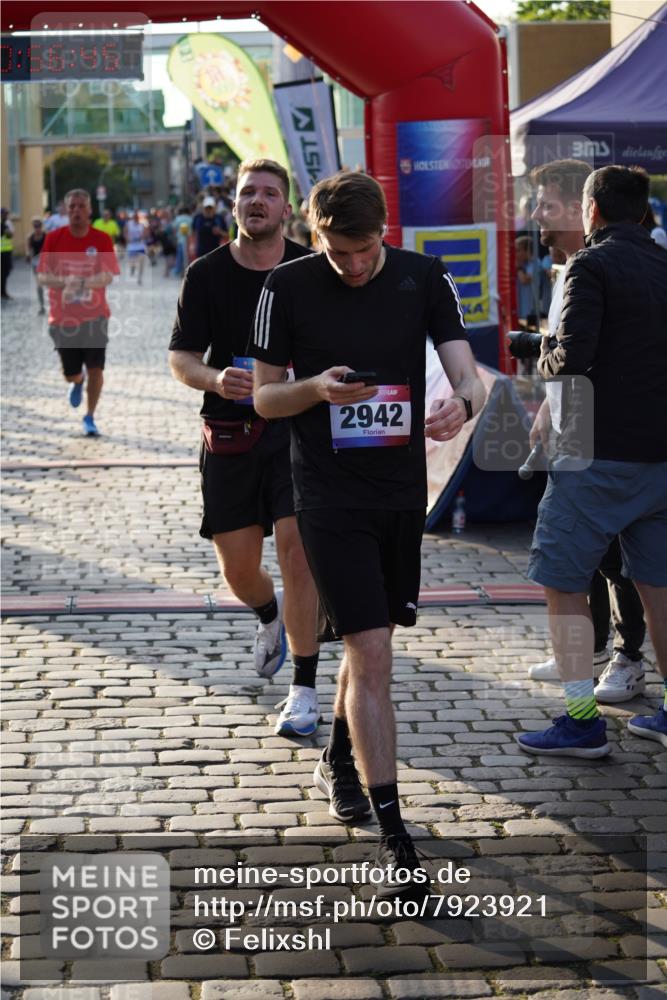 13.06.2025 - Holstenköstenlauf Felixshl http://msf.ph/oto/7923921 13.06.2025 19:56:44 Laufen 2089, 2272, 2471, 2572, 2865, 3215, 3770 meine-sportfotos.de