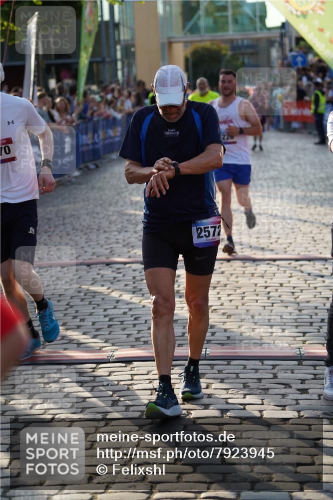 13.06.2025 - Holstenköstenlauf Felixshl http://msf.ph/oto/7923945 13.06.2025 19:56:53 Laufen 2036, 2264, 2471, 2572, 2611, 2663, 3226, 3770 meine-sportfotos.de