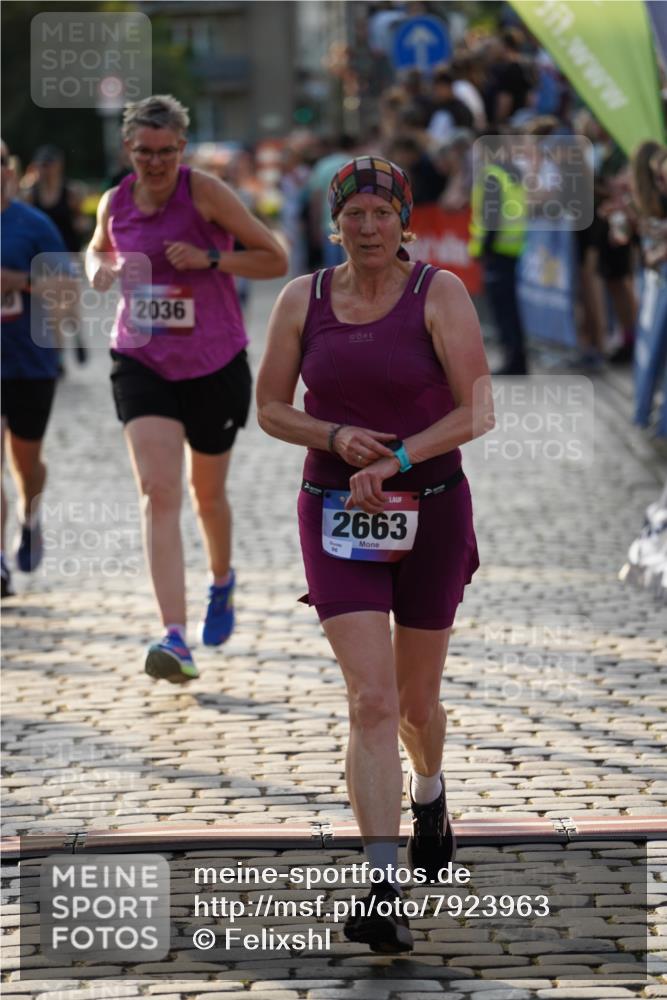 13.06.2025 - Holstenköstenlauf Felixshl http://msf.ph/oto/7923963 13.06.2025 19:57:00 Laufen 2036, 2130, 2264, 2314, 2474, 2583, 2611, 2663 meine-sportfotos.de