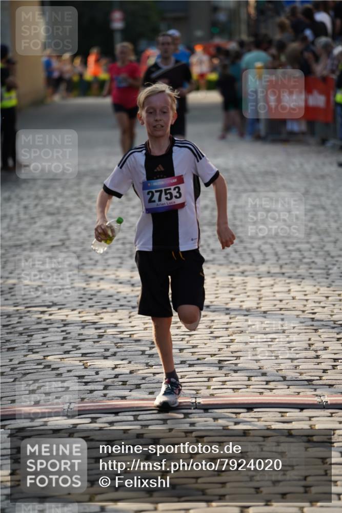 13.06.2025 - Holstenköstenlauf Felixshl http://msf.ph/oto/7924020 13.06.2025 19:57:34 Laufen 2753, 3655, 3808, 3816 meine-sportfotos.de