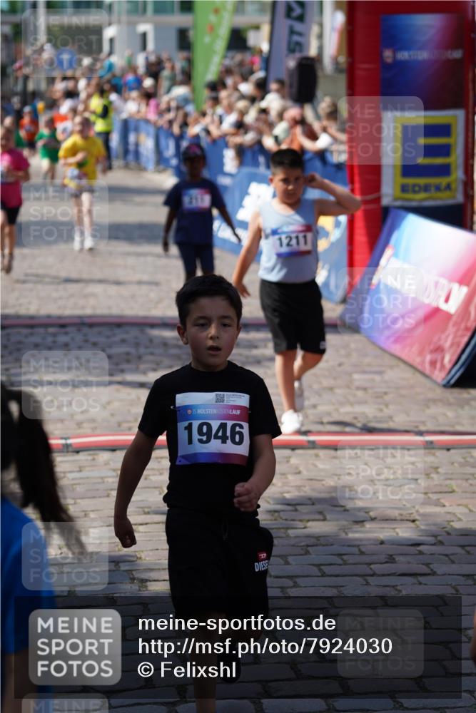 13.06.2025 - Holstenköstenlauf Felixshl http://msf.ph/oto/7924030 13.06.2025 16:09:20 Laufen 211, 576, 586, 600, 689, 707, 708, 852, 978, 979, 1042, 1052, 1211, 1424, 1833, 1946 meine-sportfotos.de