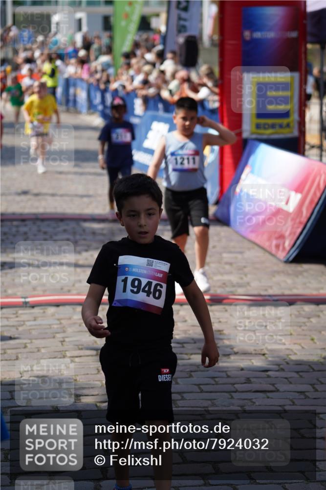 13.06.2025 - Holstenköstenlauf Felixshl http://msf.ph/oto/7924032 13.06.2025 16:09:20 Laufen 211, 576, 586, 600, 689, 707, 708, 852, 978, 979, 1042, 1052, 1211, 1424, 1833, 1946 meine-sportfotos.de