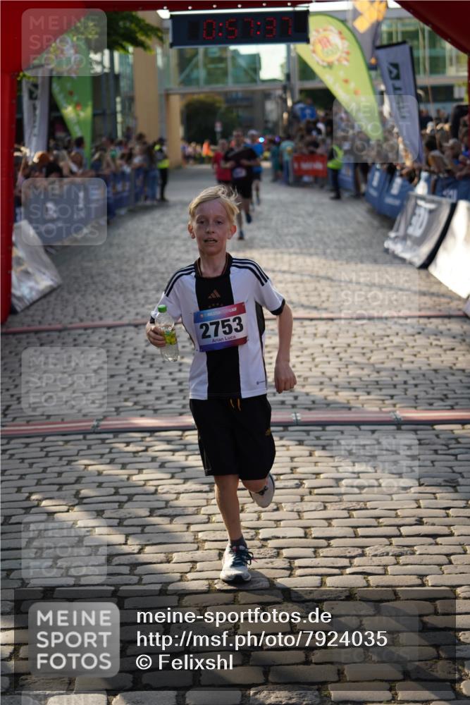 13.06.2025 - Holstenköstenlauf Felixshl http://msf.ph/oto/7924035 13.06.2025 19:57:36 Laufen 2753, 3655, 3808, 3816 meine-sportfotos.de