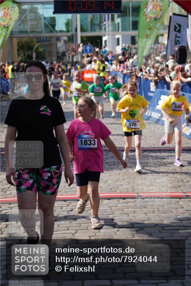 13.06.2025 - Holstenköstenlauf Felixshl http://msf.ph/oto/7924044 13.06.2025 16:09:23 Laufen 211, 576, 586, 600, 689, 690, 707, 708, 852, 978, 979, 1042, 1052, 1424, 1833 meine-sportfotos.de