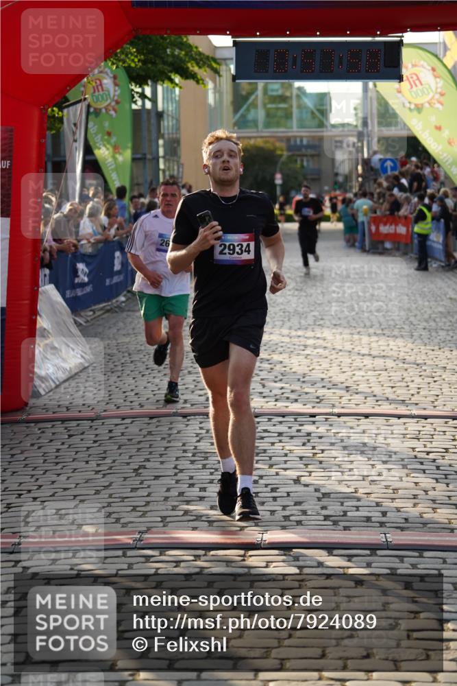 13.06.2025 - Holstenköstenlauf Felixshl http://msf.ph/oto/7924089 13.06.2025 19:57:57 Laufen 2298, 2671, 2934 meine-sportfotos.de