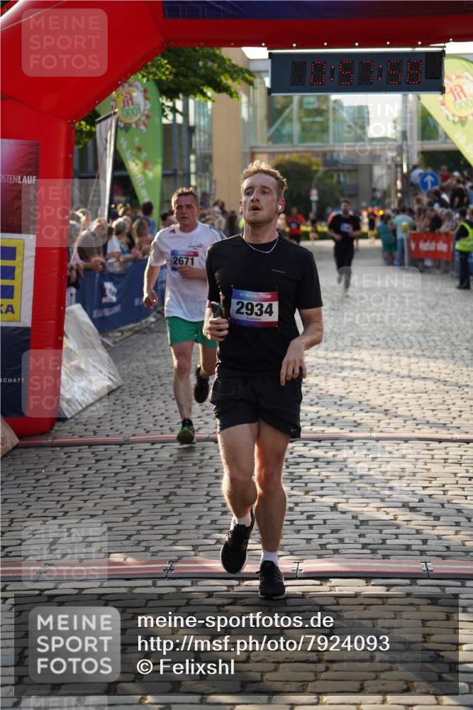 13.06.2025 - Holstenköstenlauf Felixshl http://msf.ph/oto/7924093 13.06.2025 19:57:57 Laufen 2298, 2671, 2934 meine-sportfotos.de
