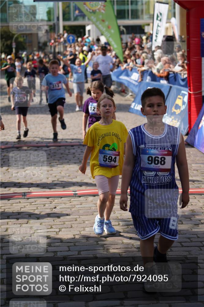 13.06.2025 - Holstenköstenlauf Felixshl http://msf.ph/oto/7924095 13.06.2025 16:09:38 Laufen 313, 326, 594, 969, 1186, 1212, 1308, 1309, 1312 meine-sportfotos.de