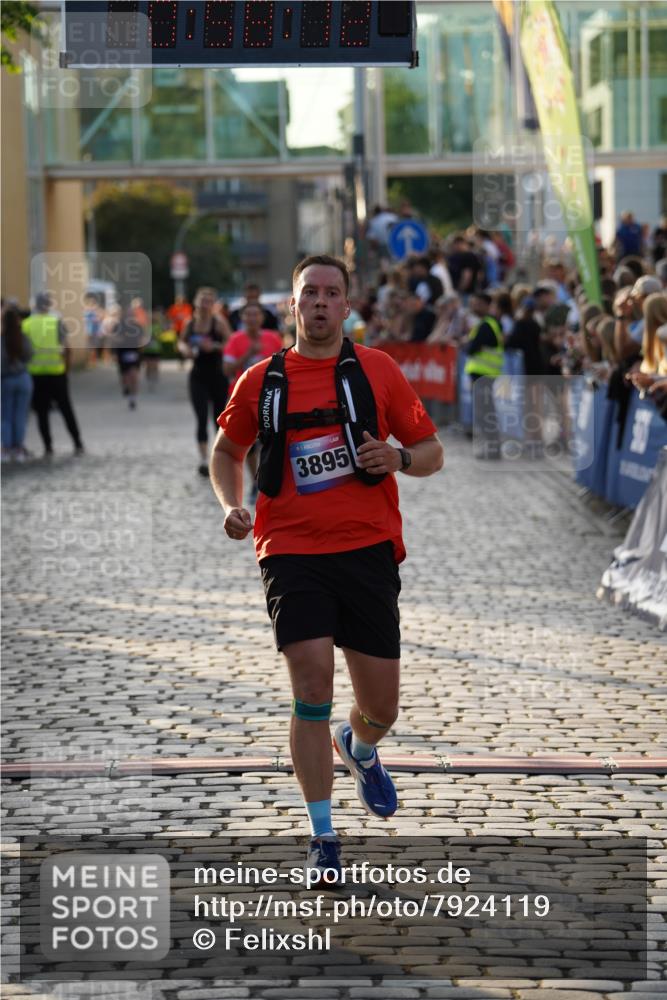 13.06.2025 - Holstenköstenlauf Felixshl http://msf.ph/oto/7924119 13.06.2025 19:58:11 Laufen 2789, 3895, 3945 meine-sportfotos.de