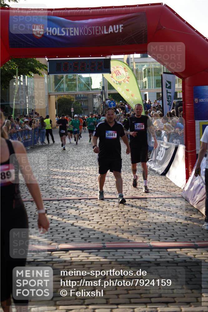 13.06.2025 - Holstenköstenlauf Felixshl http://msf.ph/oto/7924159 13.06.2025 19:58:21 Laufen 2458, 2789, 2940, 3055, 3056, 3279, 3881 meine-sportfotos.de