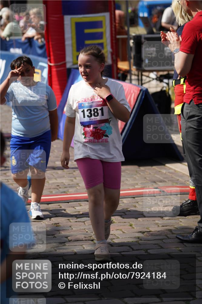 13.06.2025 - Holstenköstenlauf Felixshl http://msf.ph/oto/7924184 13.06.2025 16:10:00 Laufen 201, 293, 294, 310, 961, 1381 meine-sportfotos.de