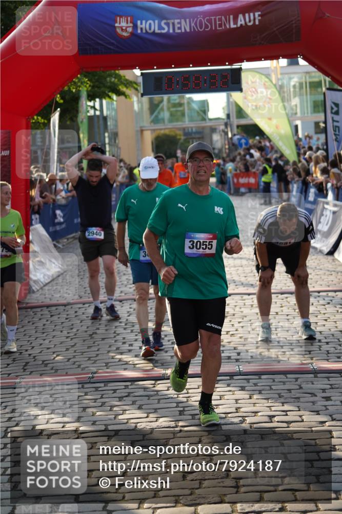13.06.2025 - Holstenköstenlauf Felixshl http://msf.ph/oto/7924187 13.06.2025 19:58:31 Laufen 2251, 2444, 2575, 2940, 3055, 3056, 3279, 3609, 3727, 3745 meine-sportfotos.de