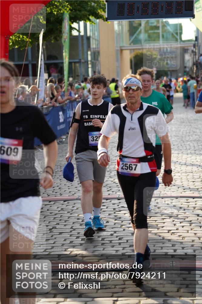 13.06.2025 - Holstenköstenlauf Felixshl http://msf.ph/oto/7924211 13.06.2025 19:58:43 Laufen 2567, 2992, 3065, 3251, 3609, 3730, 3838 meine-sportfotos.de