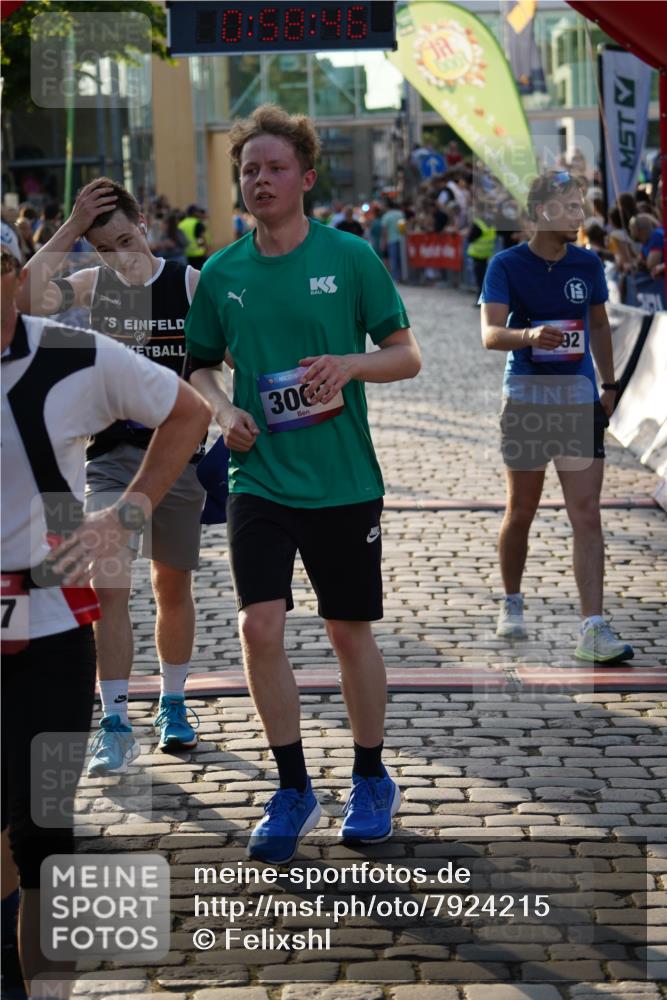 13.06.2025 - Holstenköstenlauf Felixshl http://msf.ph/oto/7924215 13.06.2025 19:58:45 Laufen 2488, 2543, 2992, 3065, 3251, 3730, 3838 meine-sportfotos.de