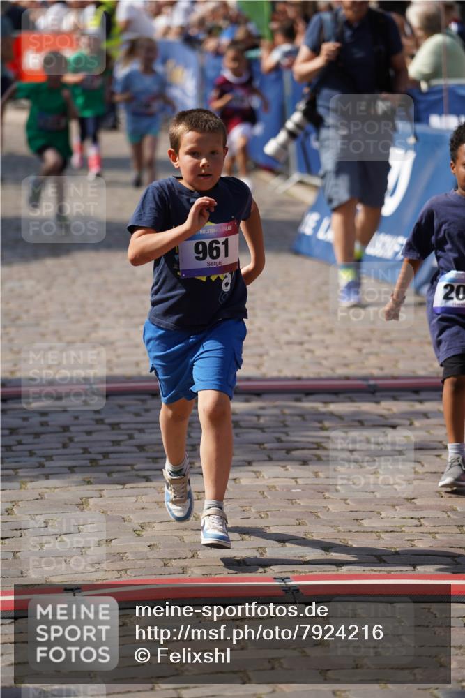 13.06.2025 - Holstenköstenlauf Felixshl http://msf.ph/oto/7924216 13.06.2025 16:10:06 Laufen 115, 119, 122, 190, 201, 705, 866, 961, 1834 meine-sportfotos.de