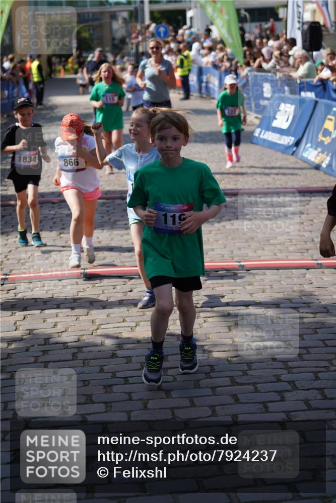 13.06.2025 - Holstenköstenlauf Felixshl http://msf.ph/oto/7924237 13.06.2025 16:10:12 Laufen 115, 119, 122, 190, 455, 705, 864, 866, 1834 meine-sportfotos.de