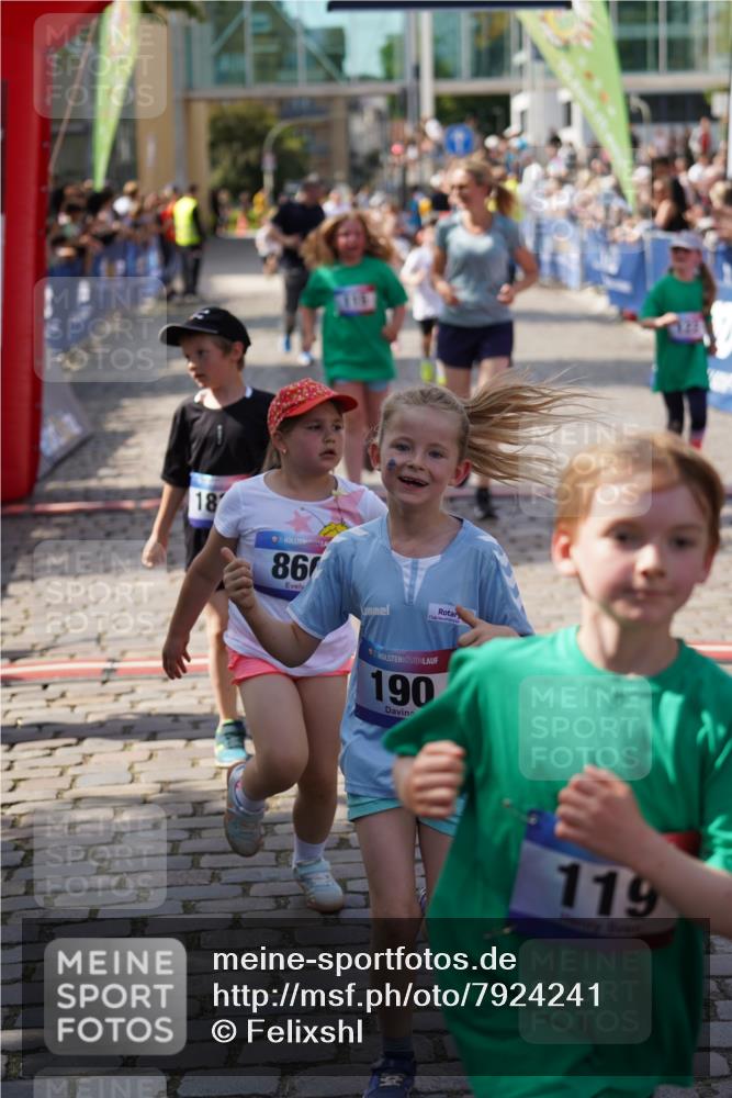 13.06.2025 - Holstenköstenlauf Felixshl http://msf.ph/oto/7924241 13.06.2025 16:10:13 Laufen 115, 119, 122, 190, 455, 705, 864, 866, 1834 meine-sportfotos.de