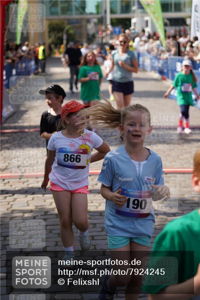 13.06.2025 - Holstenköstenlauf Felixshl http://msf.ph/oto/7924245 13.06.2025 16:10:13 Laufen 115, 119, 122, 190, 455, 705, 864, 866, 1834 meine-sportfotos.de