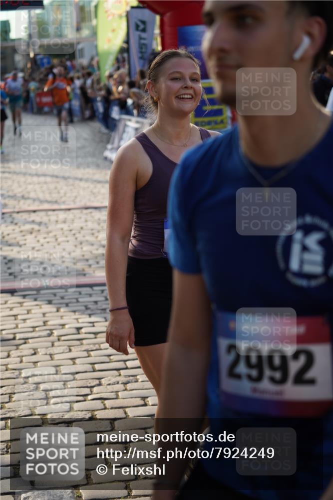 13.06.2025 - Holstenköstenlauf Felixshl http://msf.ph/oto/7924249 13.06.2025 19:59:01 Laufen 2110, 2284, 3157, 3762, 3772, 3851, 3876, 3880 meine-sportfotos.de