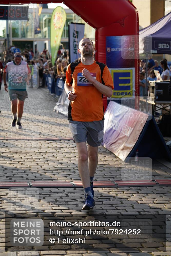 13.06.2025 - Holstenköstenlauf Felixshl http://msf.ph/oto/7924252 13.06.2025 19:59:06 Laufen 2110, 2284, 2578, 3157, 3762, 3772, 3804, 3861 meine-sportfotos.de