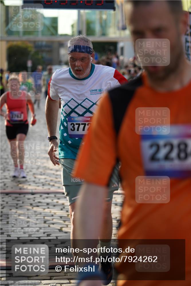 13.06.2025 - Holstenköstenlauf Felixshl http://msf.ph/oto/7924262 13.06.2025 19:59:08 Laufen 2110, 2284, 2578, 3157, 3762, 3772, 3804, 3861 meine-sportfotos.de