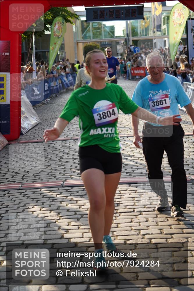 13.06.2025 - Holstenköstenlauf Felixshl http://msf.ph/oto/7924284 13.06.2025 19:59:15 Laufen 2578, 2834, 3804, 3861 meine-sportfotos.de
