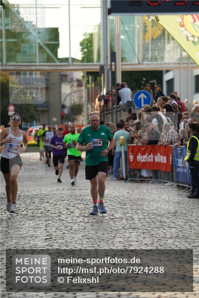 13.06.2025 - Holstenköstenlauf Felixshl http://msf.ph/oto/7924288 13.06.2025 19:59:31 Laufen 2046, 3054, 3830 meine-sportfotos.de