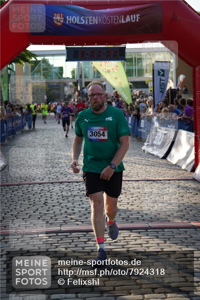 13.06.2025 - Holstenköstenlauf Felixshl http://msf.ph/oto/7924318 13.06.2025 19:59:38 Laufen 2046, 2658, 2670, 2821, 3054, 3830 meine-sportfotos.de