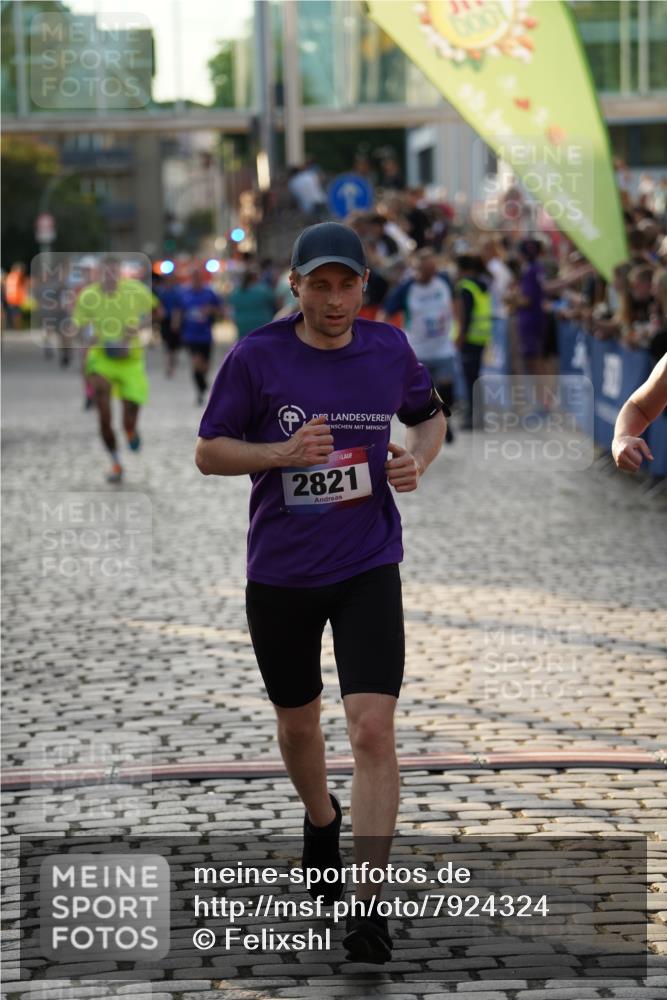 13.06.2025 - Holstenköstenlauf Felixshl http://msf.ph/oto/7924324 13.06.2025 19:59:44 Laufen 2050, 2658, 2670, 2677, 2715, 2821 meine-sportfotos.de