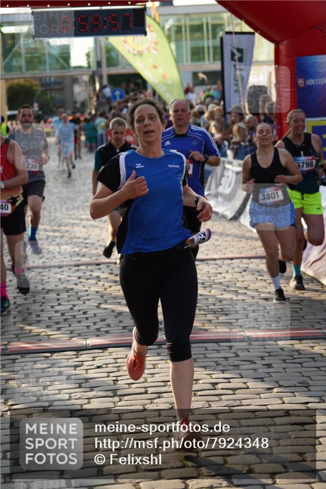 13.06.2025 - Holstenköstenlauf Felixshl http://msf.ph/oto/7924348 13.06.2025 19:59:56 Laufen 2440, 2494, 2495, 2628, 3235, 3248, 3599, 3797, 3798, 3801 meine-sportfotos.de