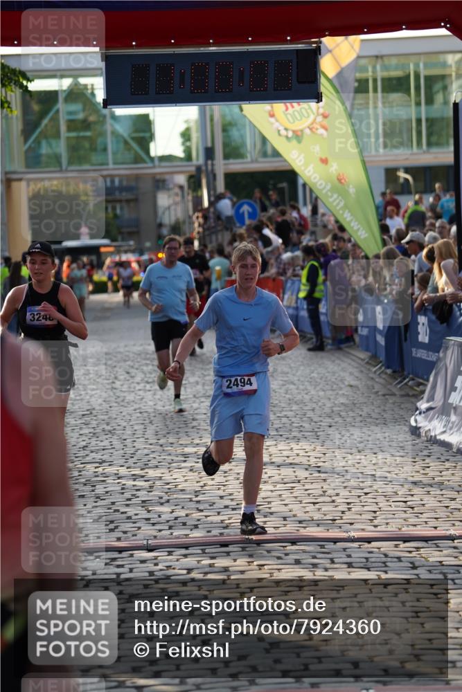 13.06.2025 - Holstenköstenlauf Felixshl http://msf.ph/oto/7924360 13.06.2025 20:00:00 Laufen 2494, 2495, 3235, 3248, 3797, 3798, 3836 meine-sportfotos.de